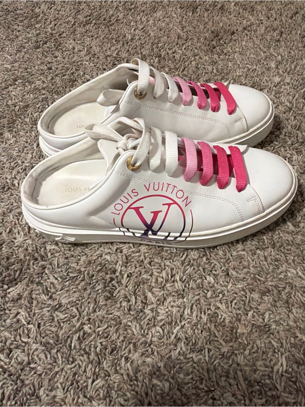Louis Vuitton White Leather Sneakers with Pink Gradient Laces